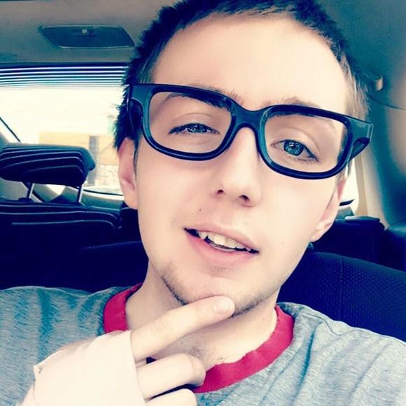 Meet your Posher, Logan - Picture 1 of 1